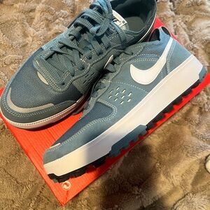 Nike Women's City Sneakers (9W)